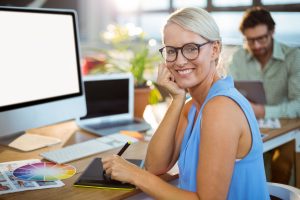 面倒見がよいの意味と類語 英語表現と面倒見がよい人の特徴の解説 マナラボ