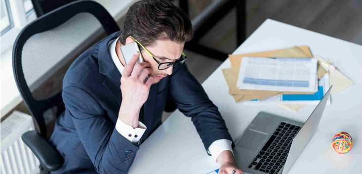 電話対応マニュアル 電話の受け方とかけ方 よく使われる敬語を解説 マナラボ