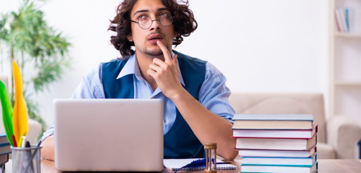 ブックデザイナー 装丁家 とは 装丁の意味や仕事内容などを解説 マナラボ